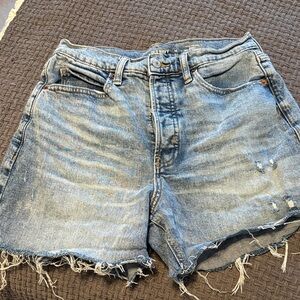 Old Navy Women's Light Blue Distressed Jean Shorts